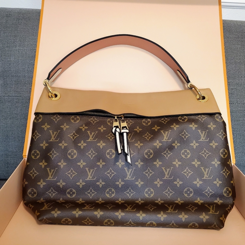 Louis Vuitton Monogram Tuileries Besace